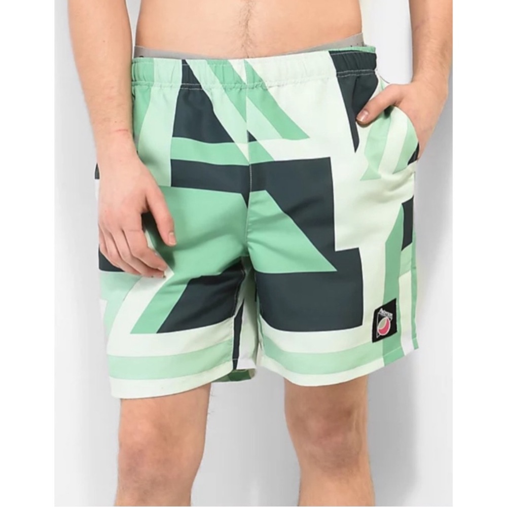 Zumiez: Paterson challenger board short Nwt